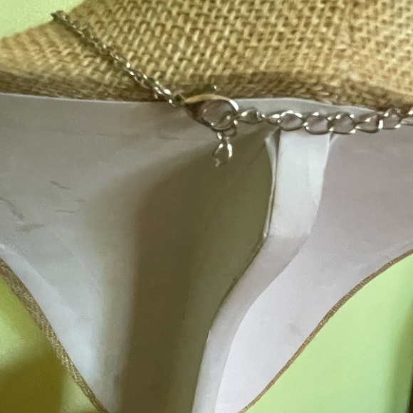 Elegant Black Tree Pendant Necklace - Picture 6 of 6